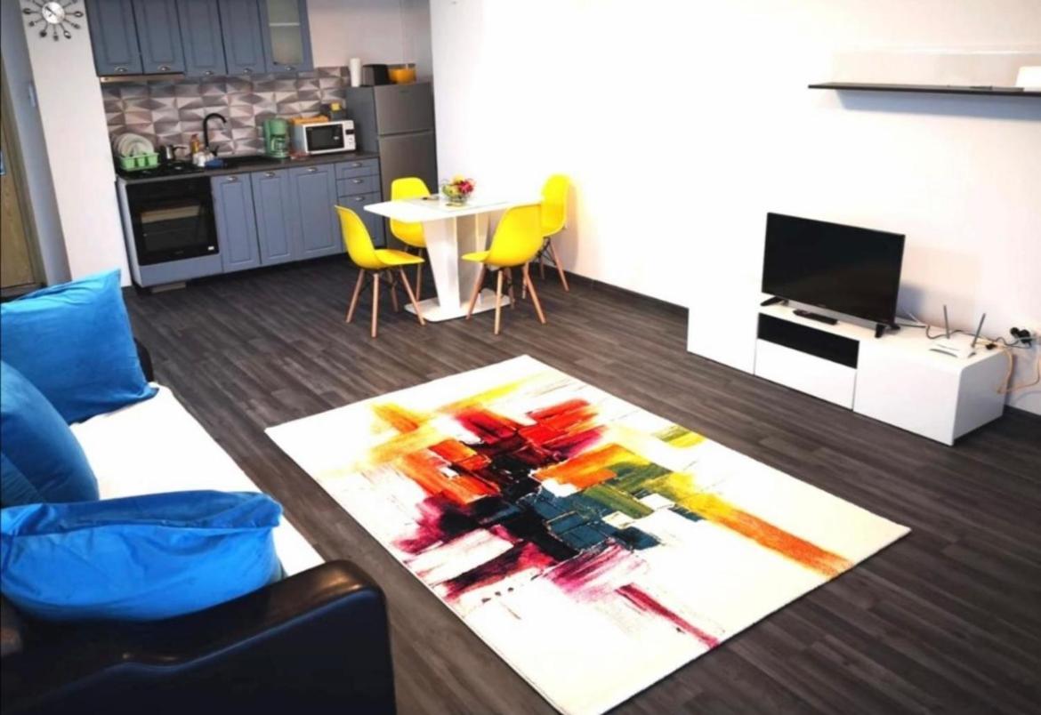 Apartament Spatios Cu 2 Camere In Centrul Statiunii Mamaia -73Mp - ! Luaran gambar